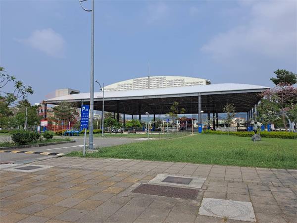 員林大道晴雨球旁建地出租