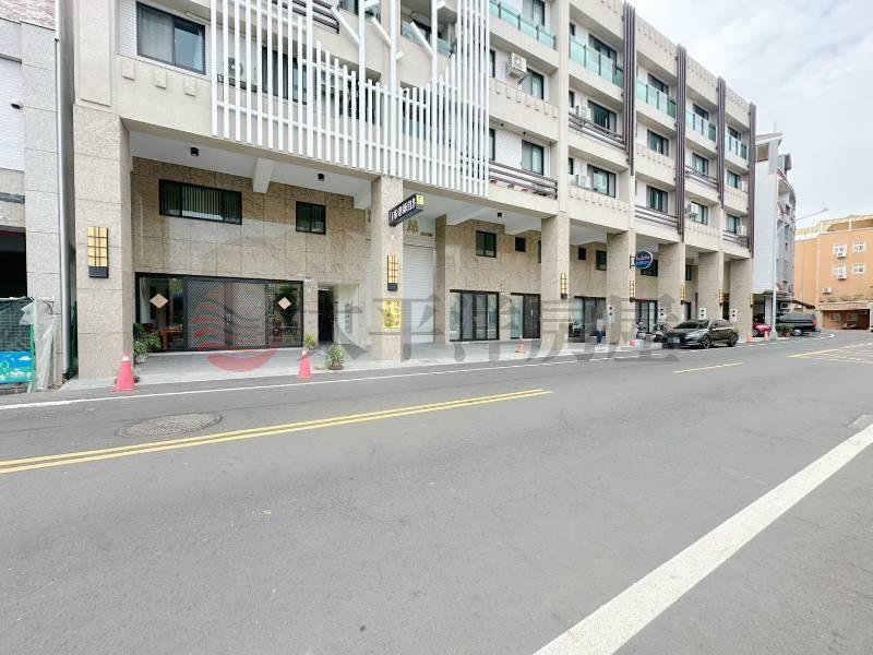 賀里昂成功東路三房平車