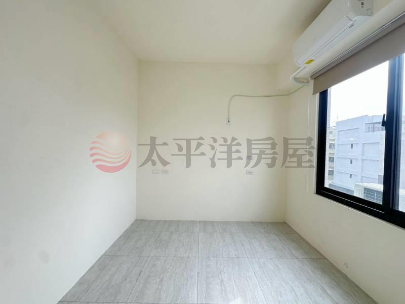 賀里昂成功東路三房平車