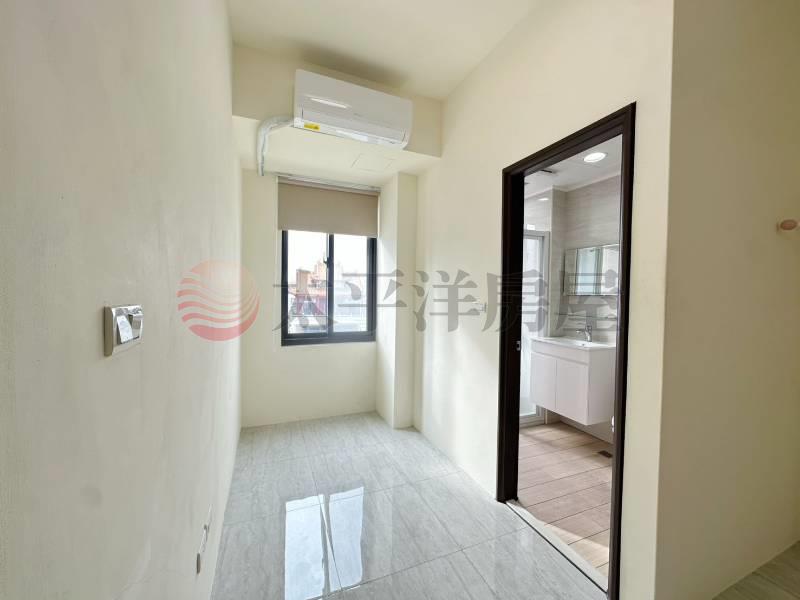 賀里昂成功東路三房平車