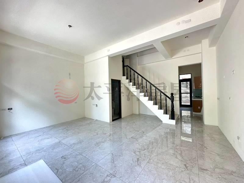 員林近東彰路全新別墅