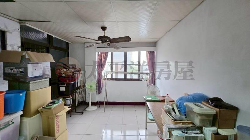 員林轉運站旁邊間店面