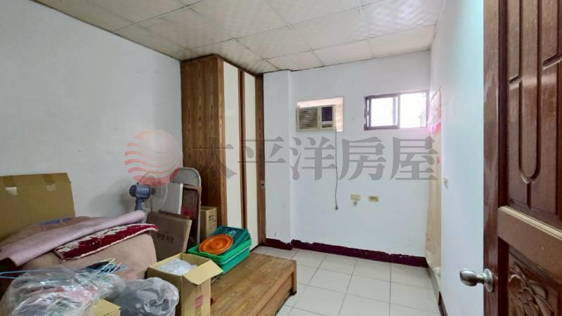 員林轉運站旁邊間店面