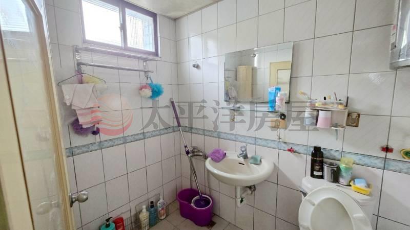 員林轉運站旁邊間店面