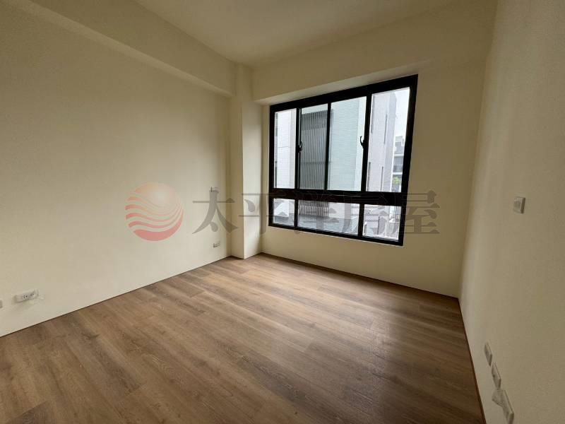 上城悅雙車電梯透天別墅