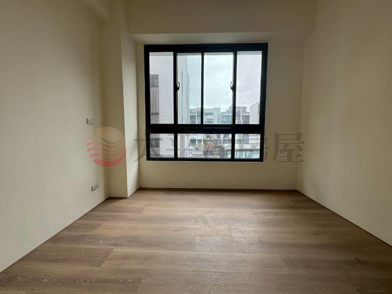 上城悅雙車電梯透天別墅