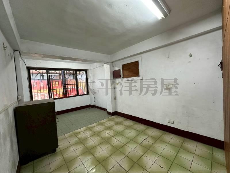 員林車站旁金店面透天