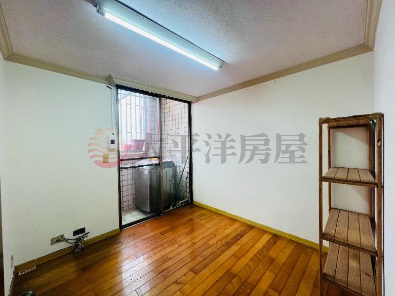 建國路超值四房美華廈