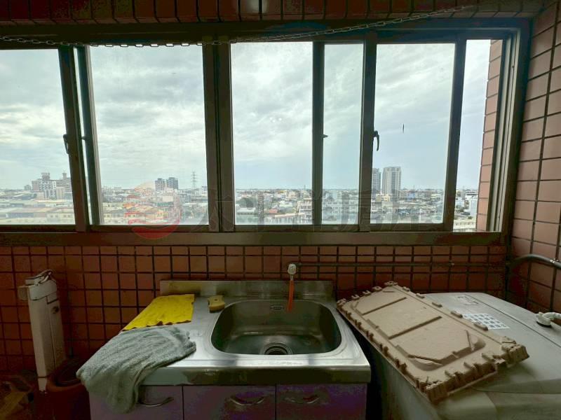 龍燈公園大坪數附家具套房