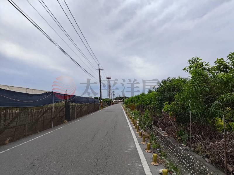 溪湖交流道旁都內田地