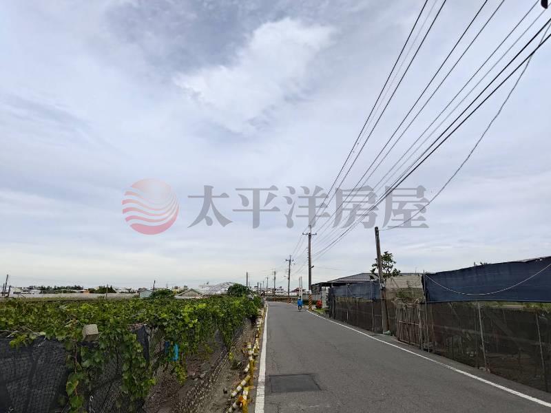 溪湖交流道旁都內田地