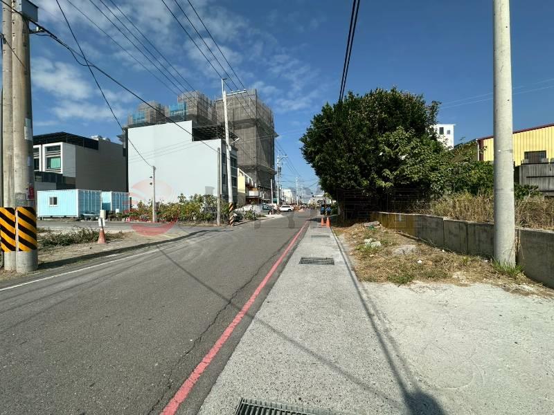 員林新三條段美建地