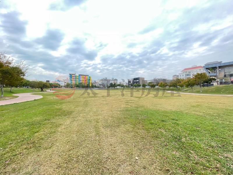 圓林園旁重劃建地