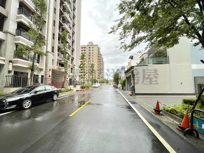 圓林園旁重劃建地