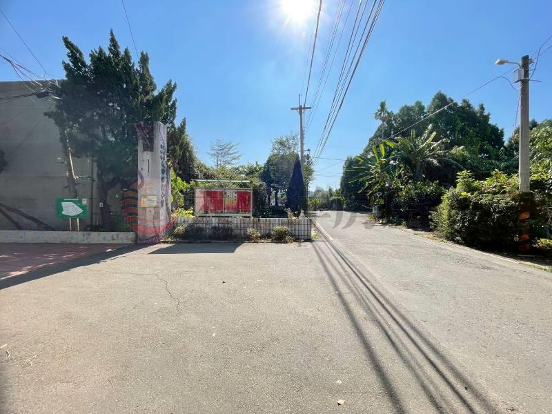 林內鄉成功國小旁美田