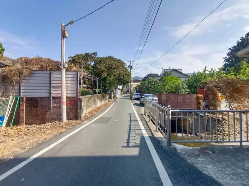 社頭近朝興國小旁建地